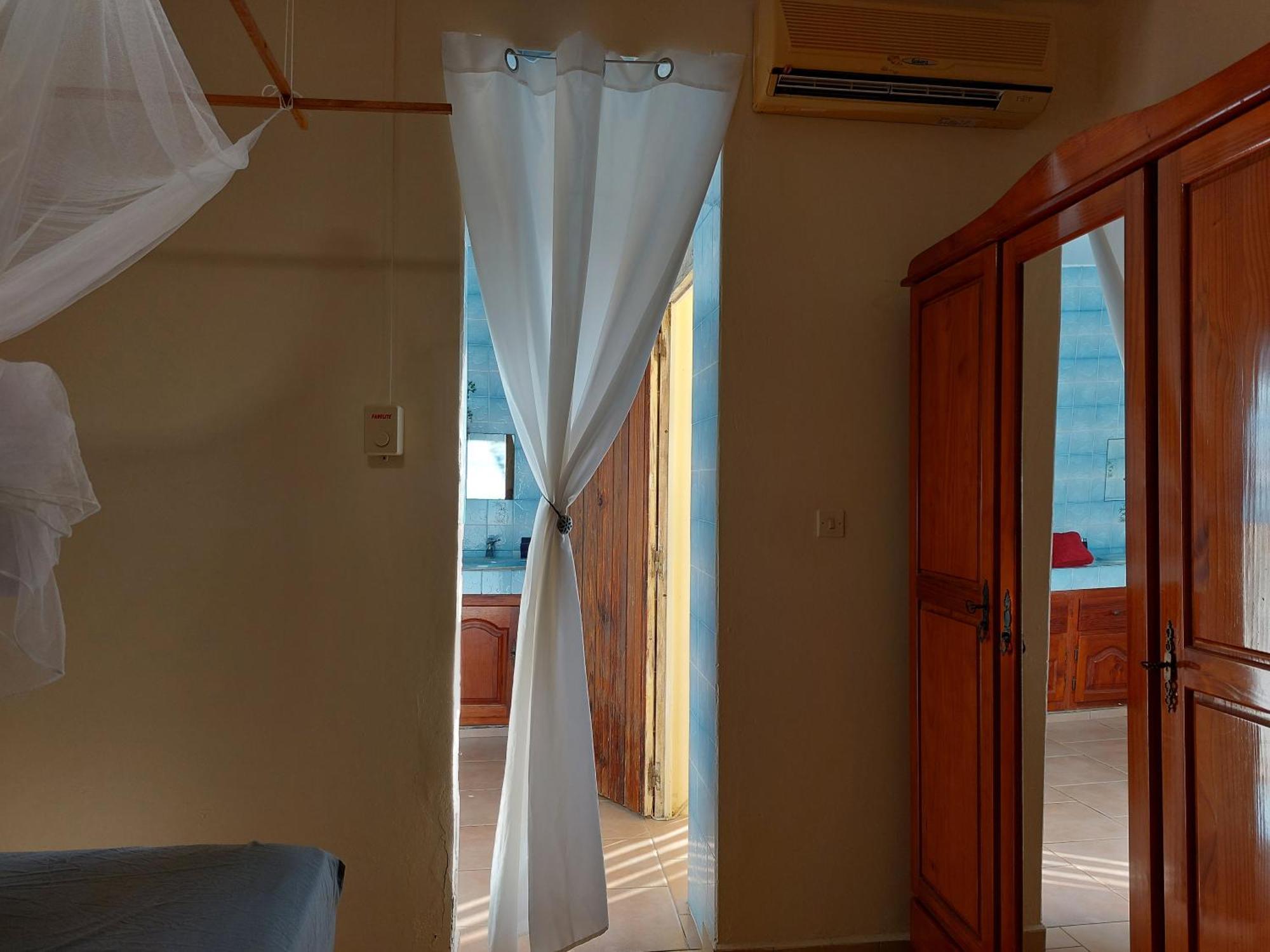 Hotel La Jemeli Grand-Bourg  Zewnętrze zdjęcie
